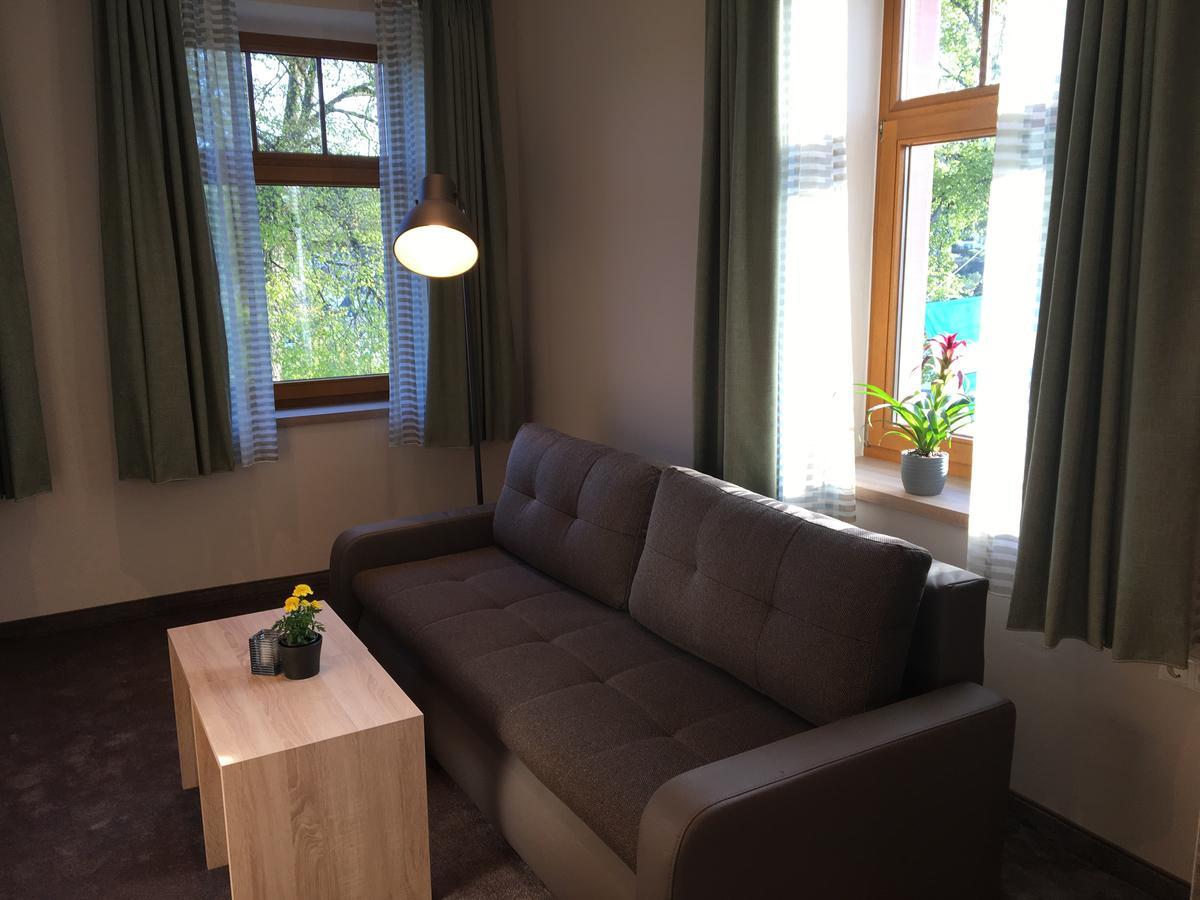 Dorfgasthof Schmitz Schalkenmehren Bagian luar foto