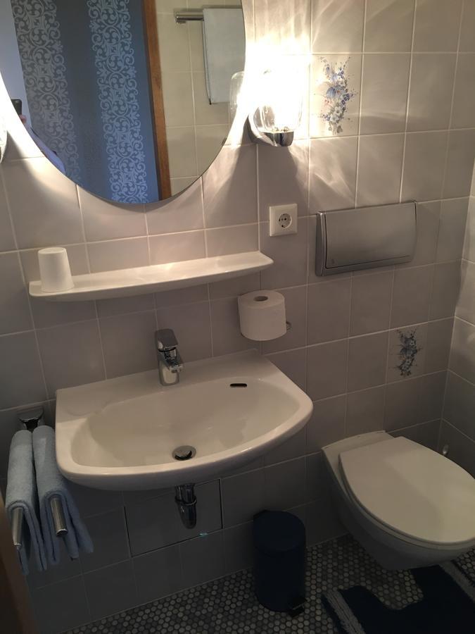 Dorfgasthof Schmitz Schalkenmehren Bagian luar foto